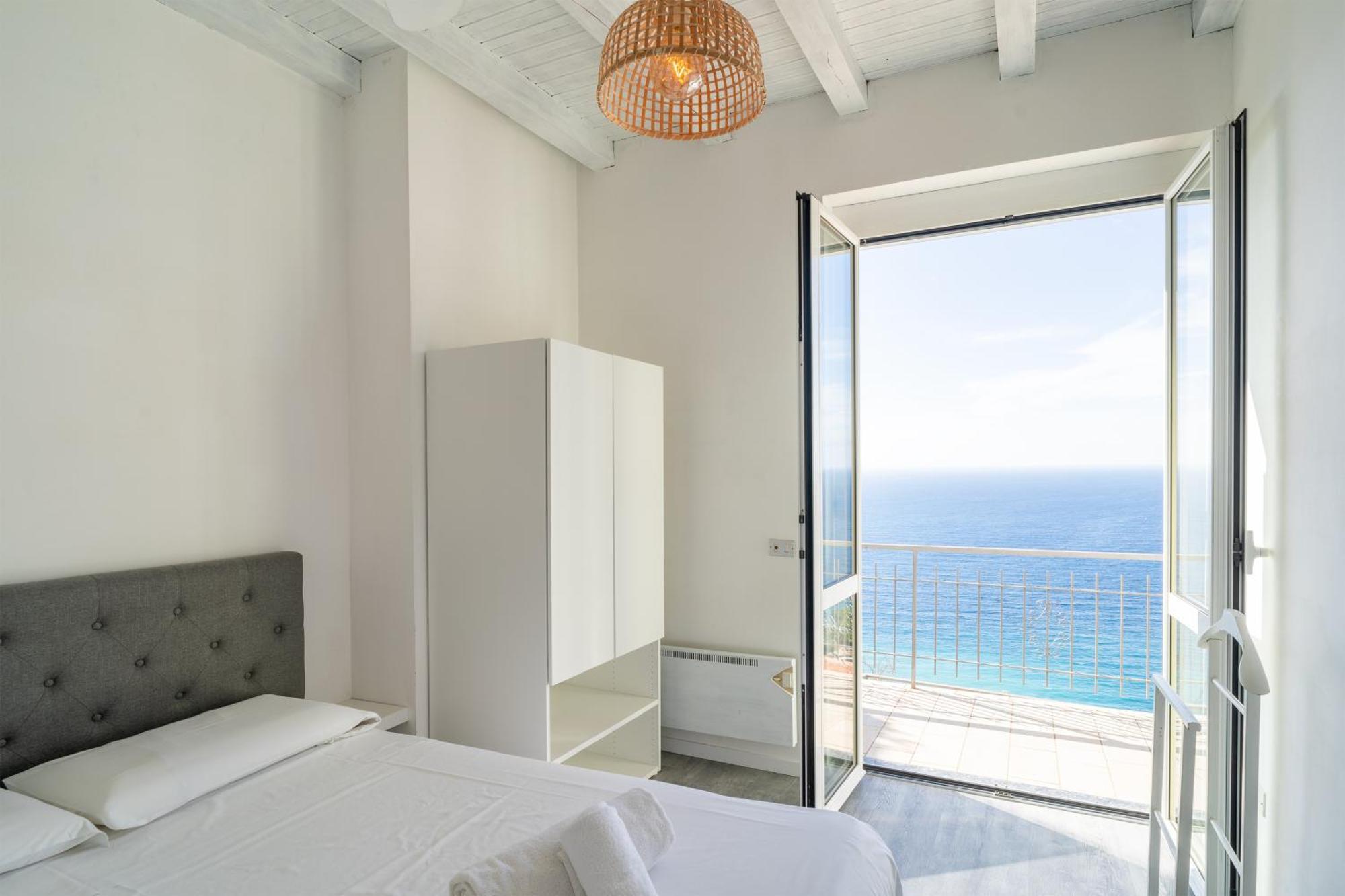 Casa Grimaldi - Terrace & Sea View Apartment Ventimiglia Exterior photo