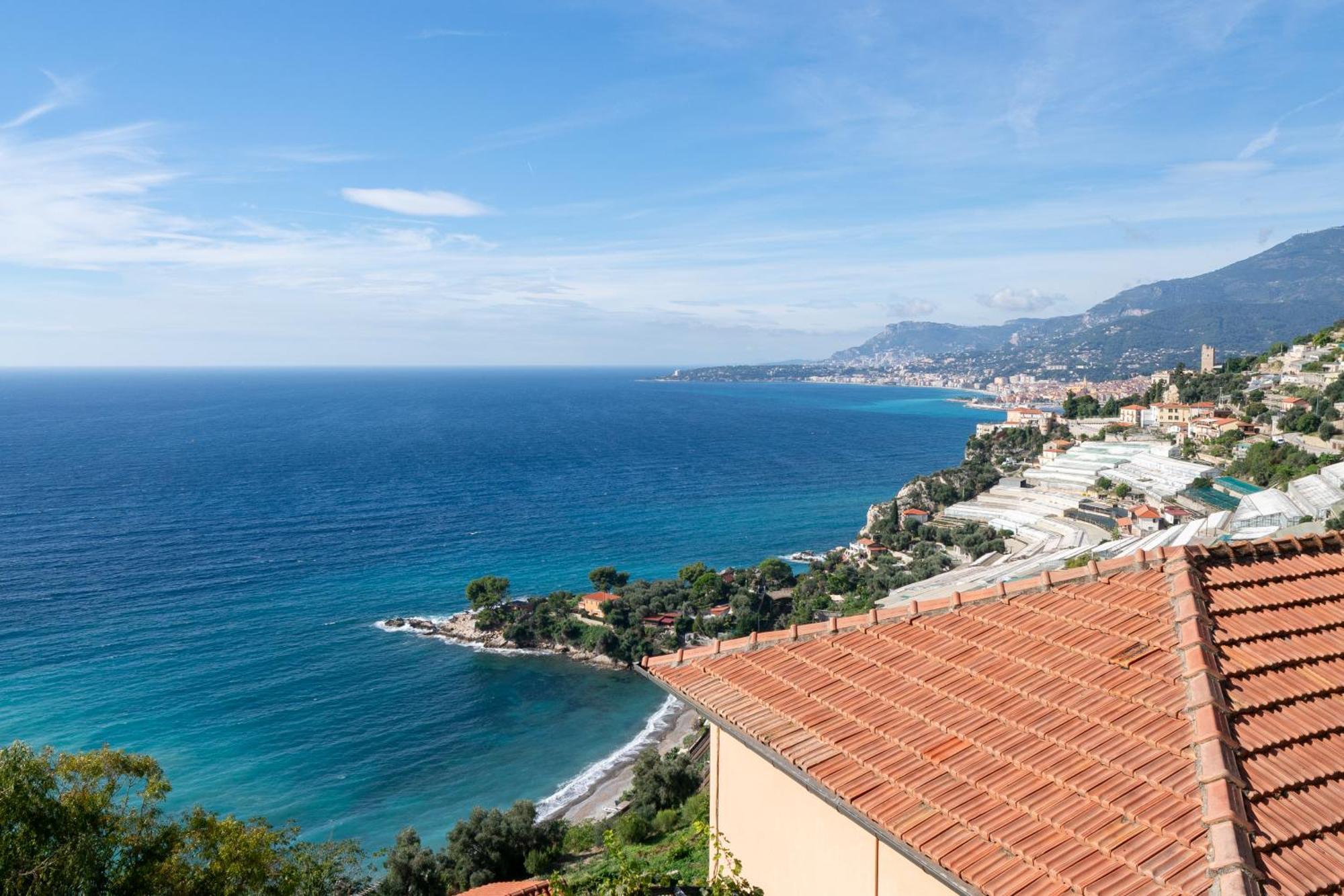 Casa Grimaldi - Terrace & Sea View Apartment Ventimiglia Exterior photo